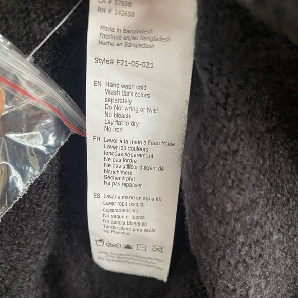 Brand New Forever 21 Cropped Sweater - Picture 3 of 5